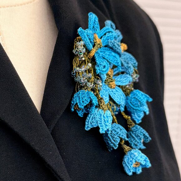 Collectable Traditional Turkish Brooch Oya Blue Needle Lace & Beading - Picture 8 of 8